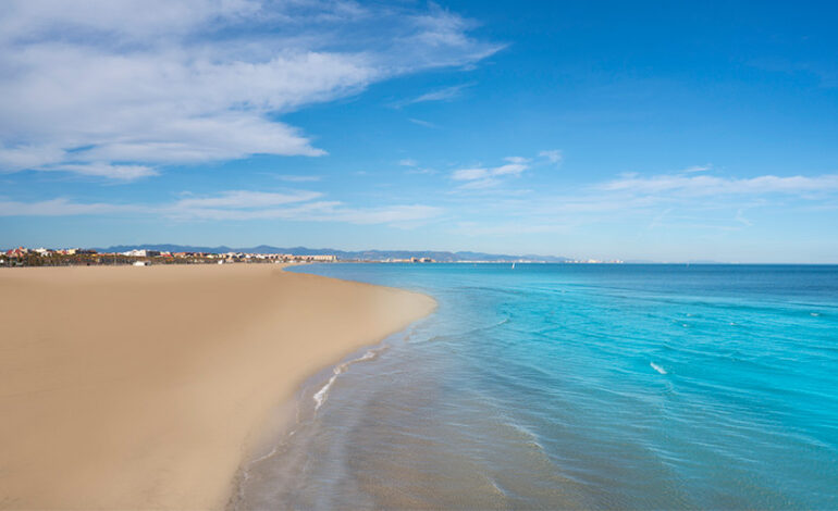 Playa de la Malvarrosa Valencia: guía completa para disfrutarla